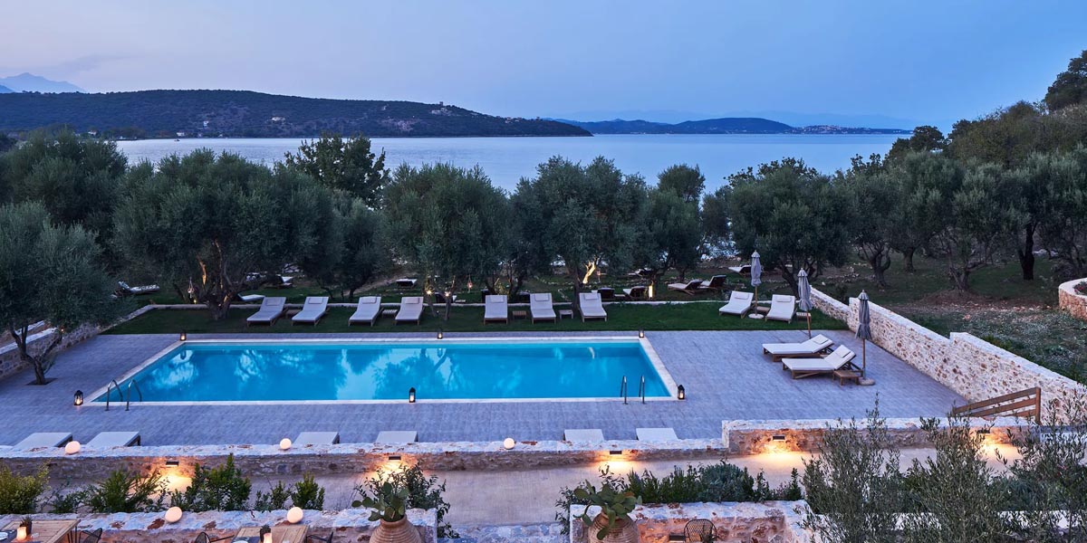 100 Rizes Seaside Resort