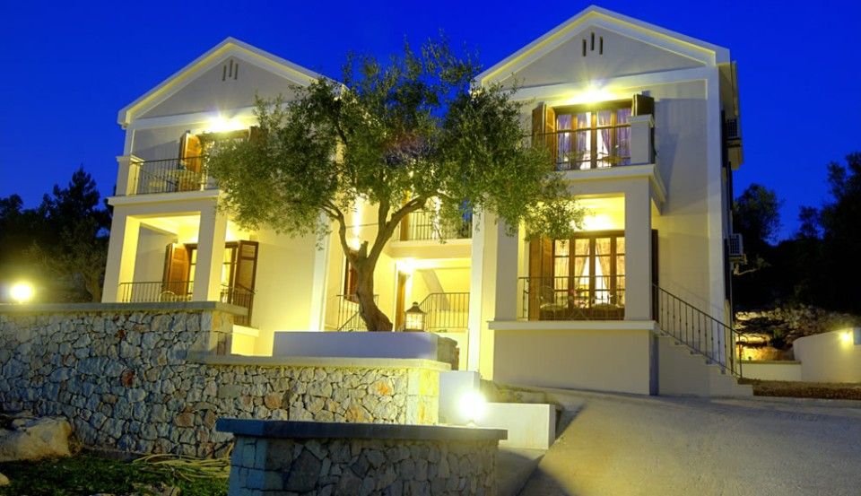 Adastra Ithaca Luxury Suites