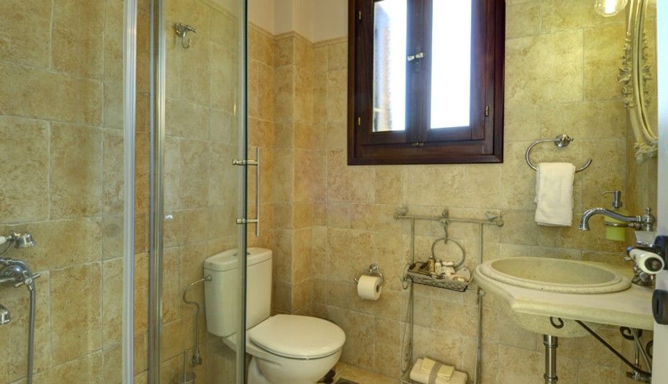 Adastra Ithaca Luxury Suites