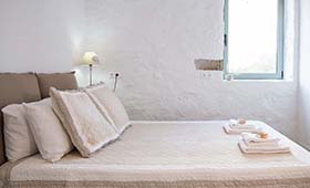 Afentiko Pigadi (incl. auto)