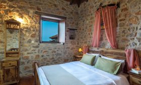 Agroktima Leonidio (incl. auto)