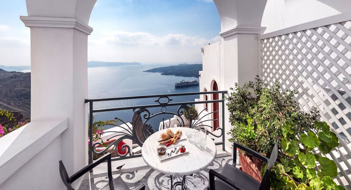 Aigialos Niche Suites