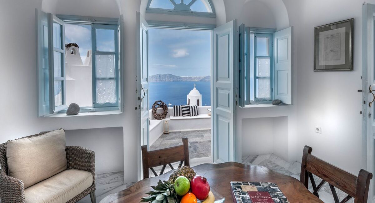 Aigialos Niche Suites