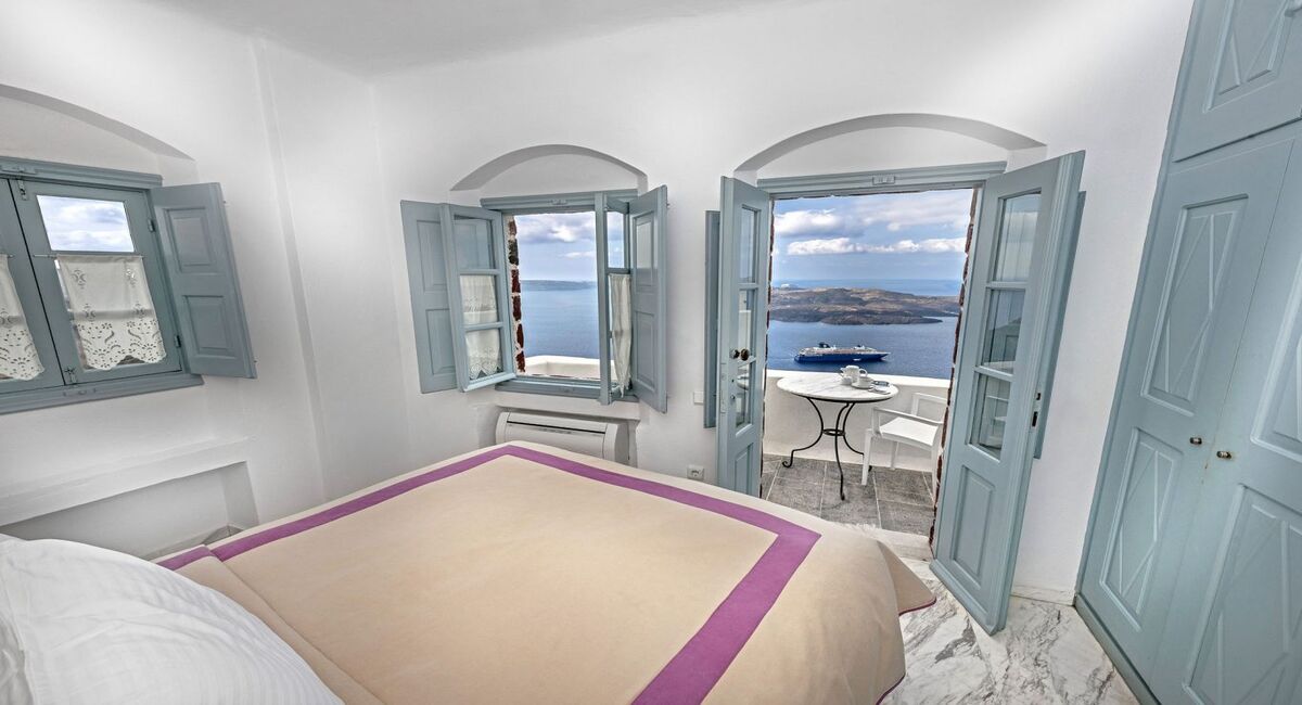 Aigialos Niche Suites
