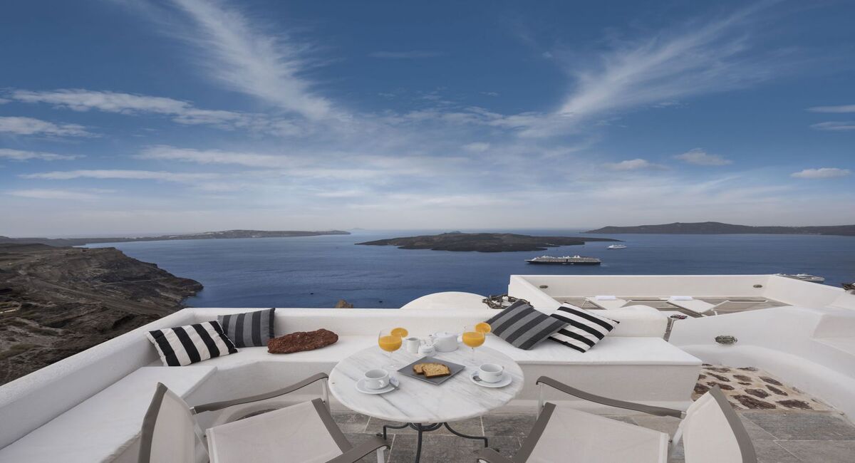 Aigialos Niche Suites