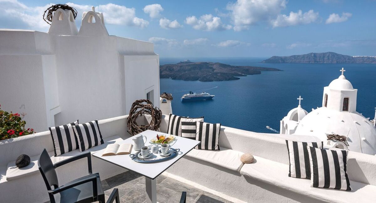 Aigialos Niche Suites