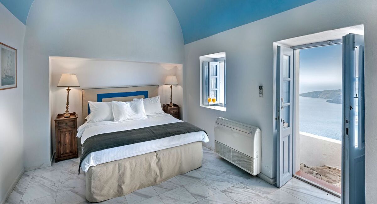 Aigialos Niche Suites