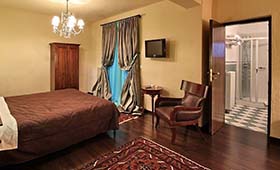 Aiora Luxury Suites (incl. auto)