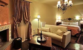 Aiora Luxury Suites (incl. auto)