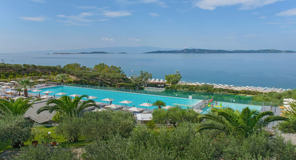 Akrathos Beach Hotel