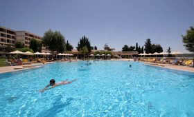 AKS Porto Heli (incl. auto)