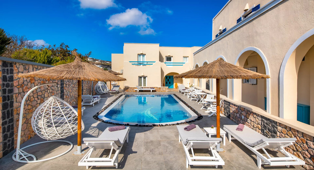 Alizea Villas & Suites