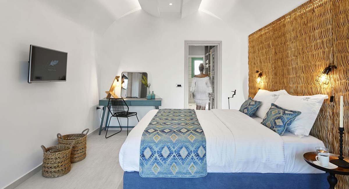 Almyriki Beach Villa Santorini