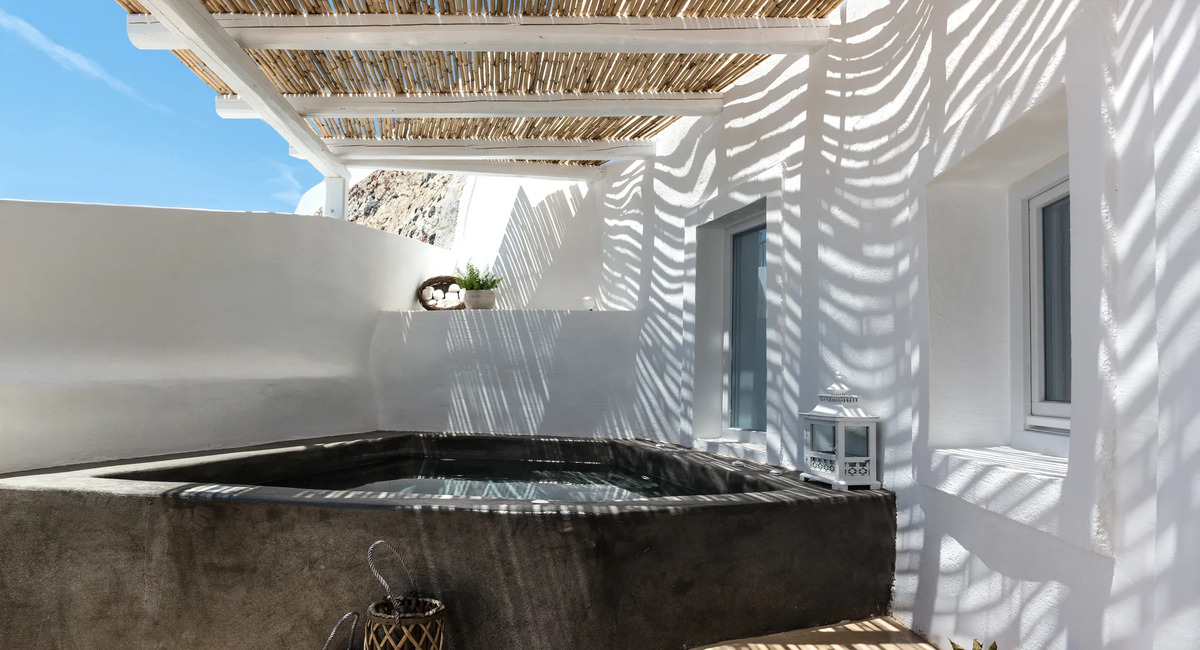 Alta Mare By Andronis