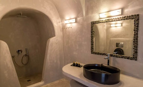 Alta Mare by Andronis