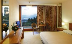 Amalia Hotel (incl. auto)