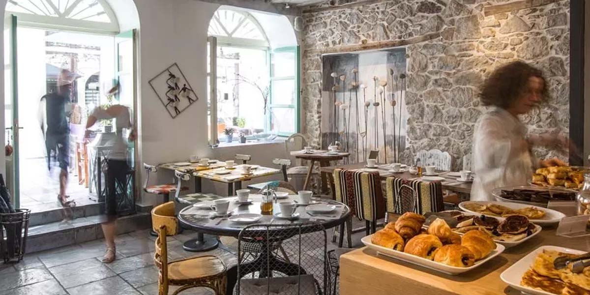 Amymone Adiandi Hotel