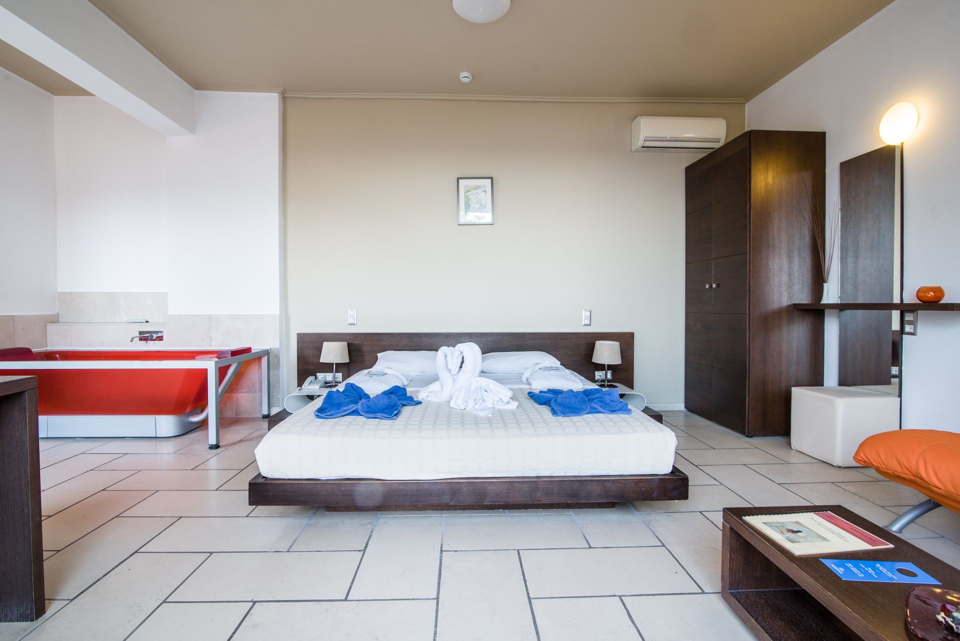 Antinea Suites Spa Hotel