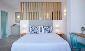 Aperanto Suites Santorini