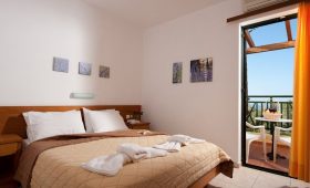 Asterias Village (incl auto)