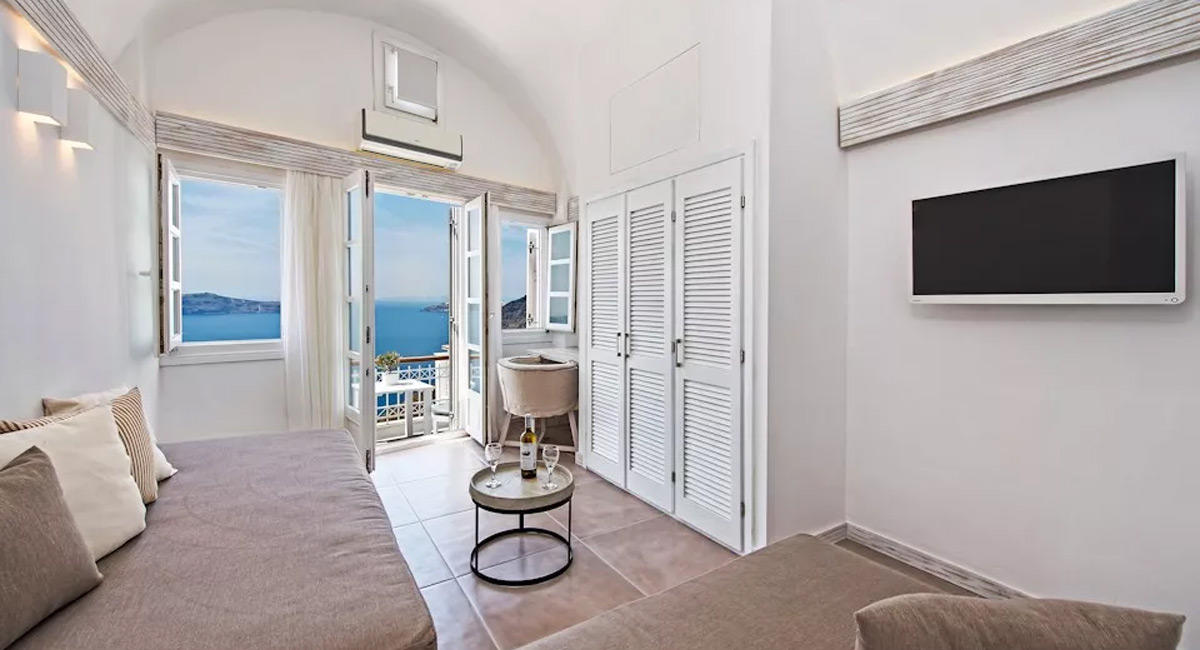 Athina Luxury Suites