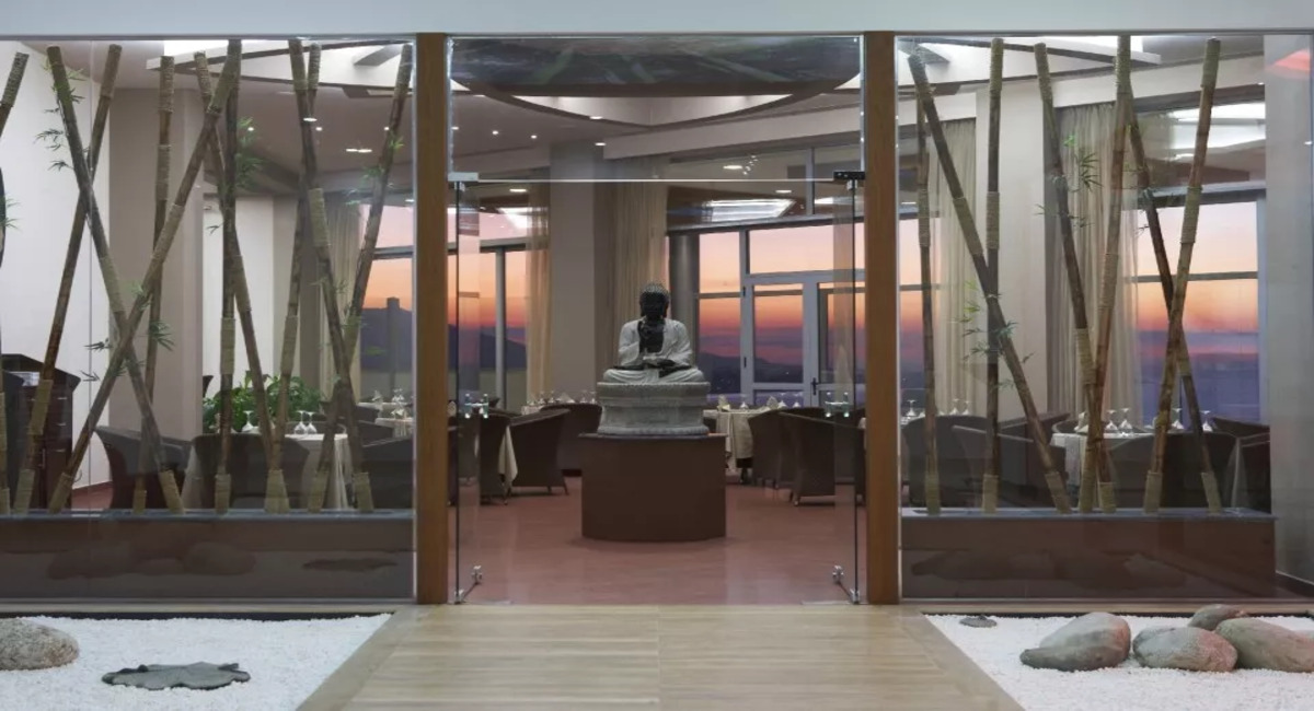 Atrium Platinum Luxury Resort