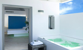 Aurora Luxury Hotel & Spa