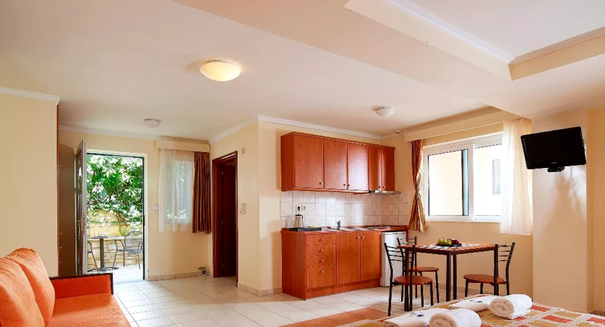 Avantis Eretria Evia