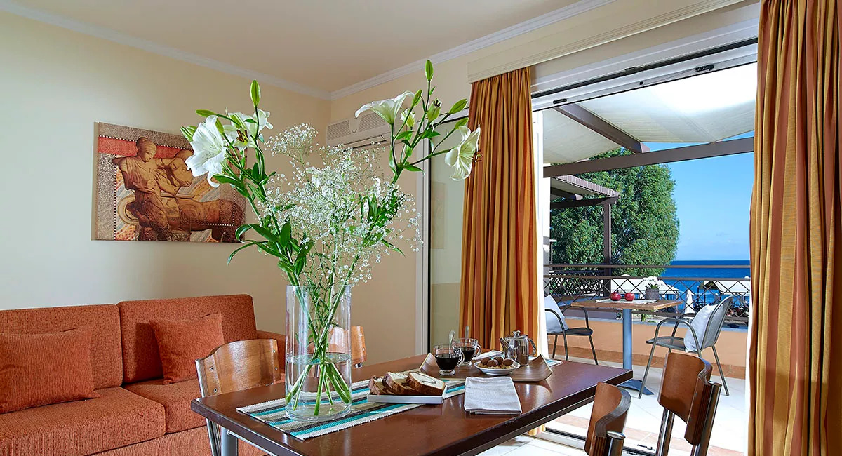 Avantis Eretria Evia