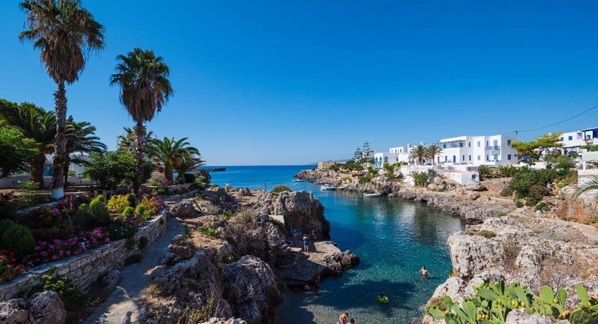Avlemonas Bay Sea Houses