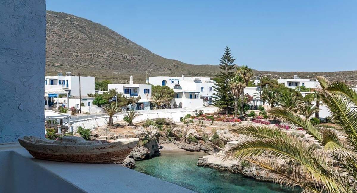 Avlemonas Bay Sea Houses