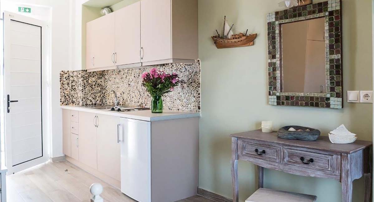 Avlemonas Bay Sea Houses