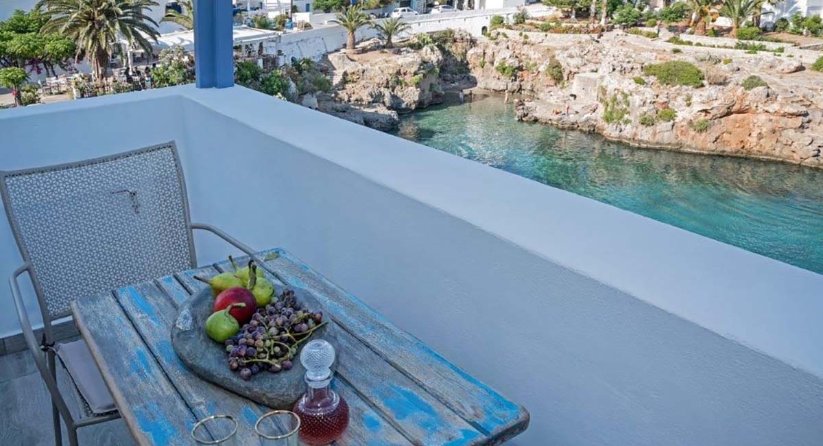 Avlemonas Bay Sea Houses