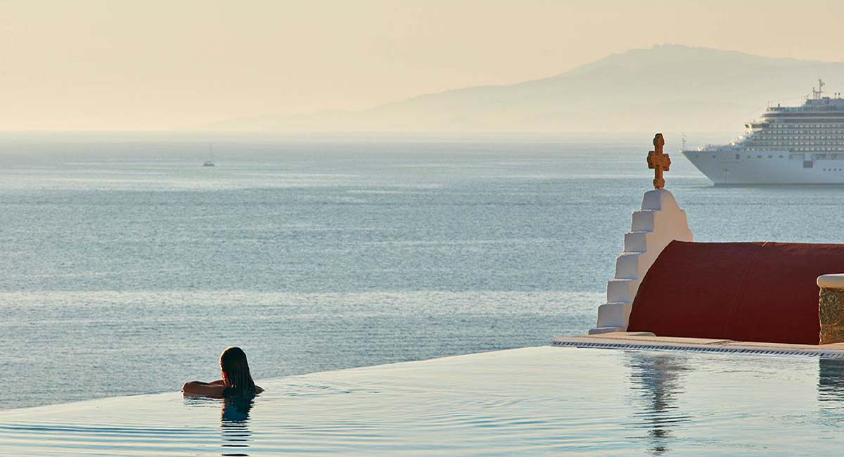 Bill Coo Suites Lounge