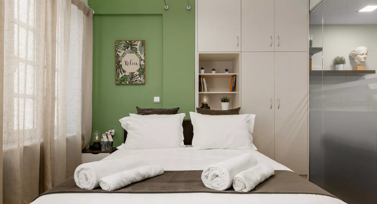 Bill & John Apartments