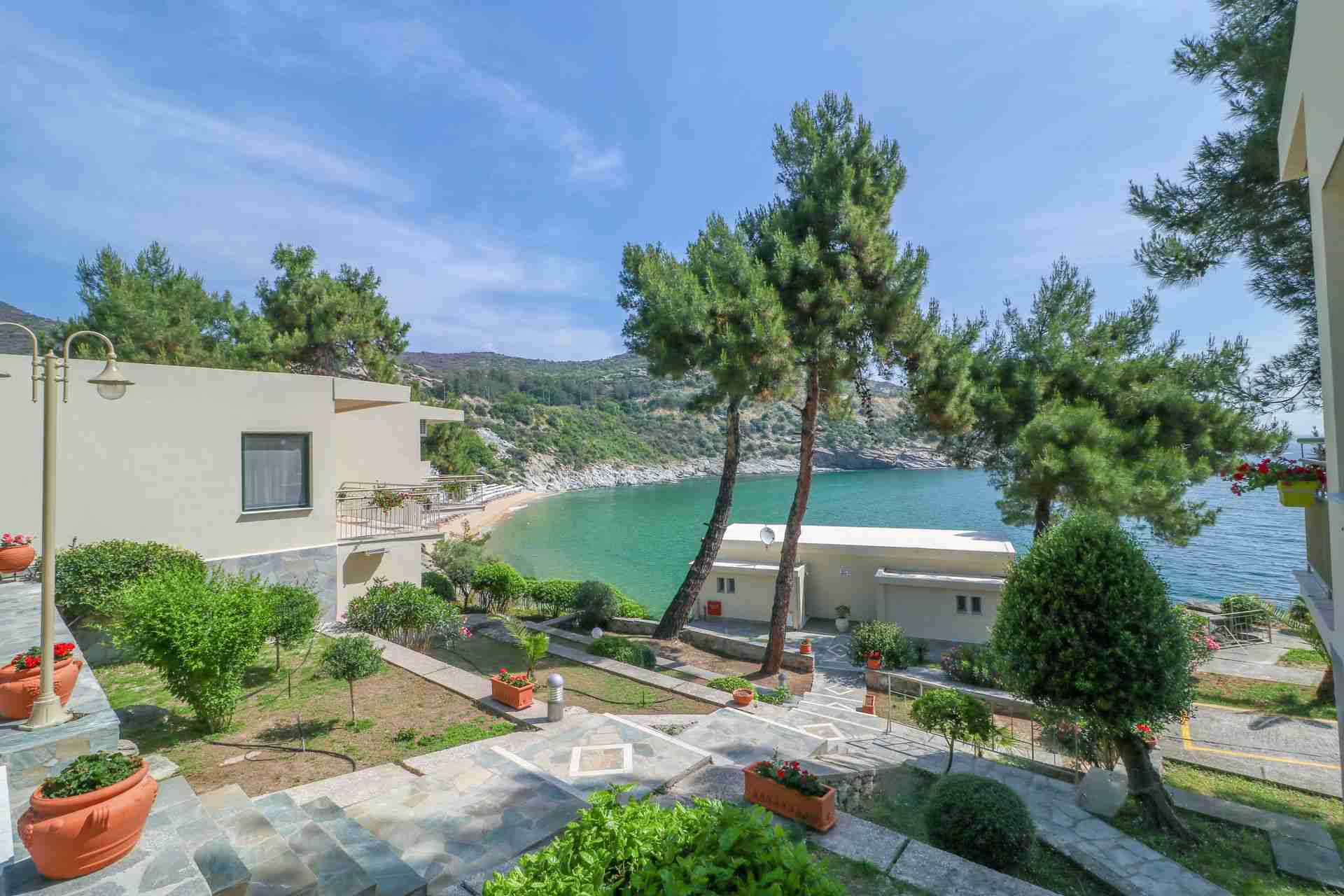 Bomo Tosca Beach Kavala