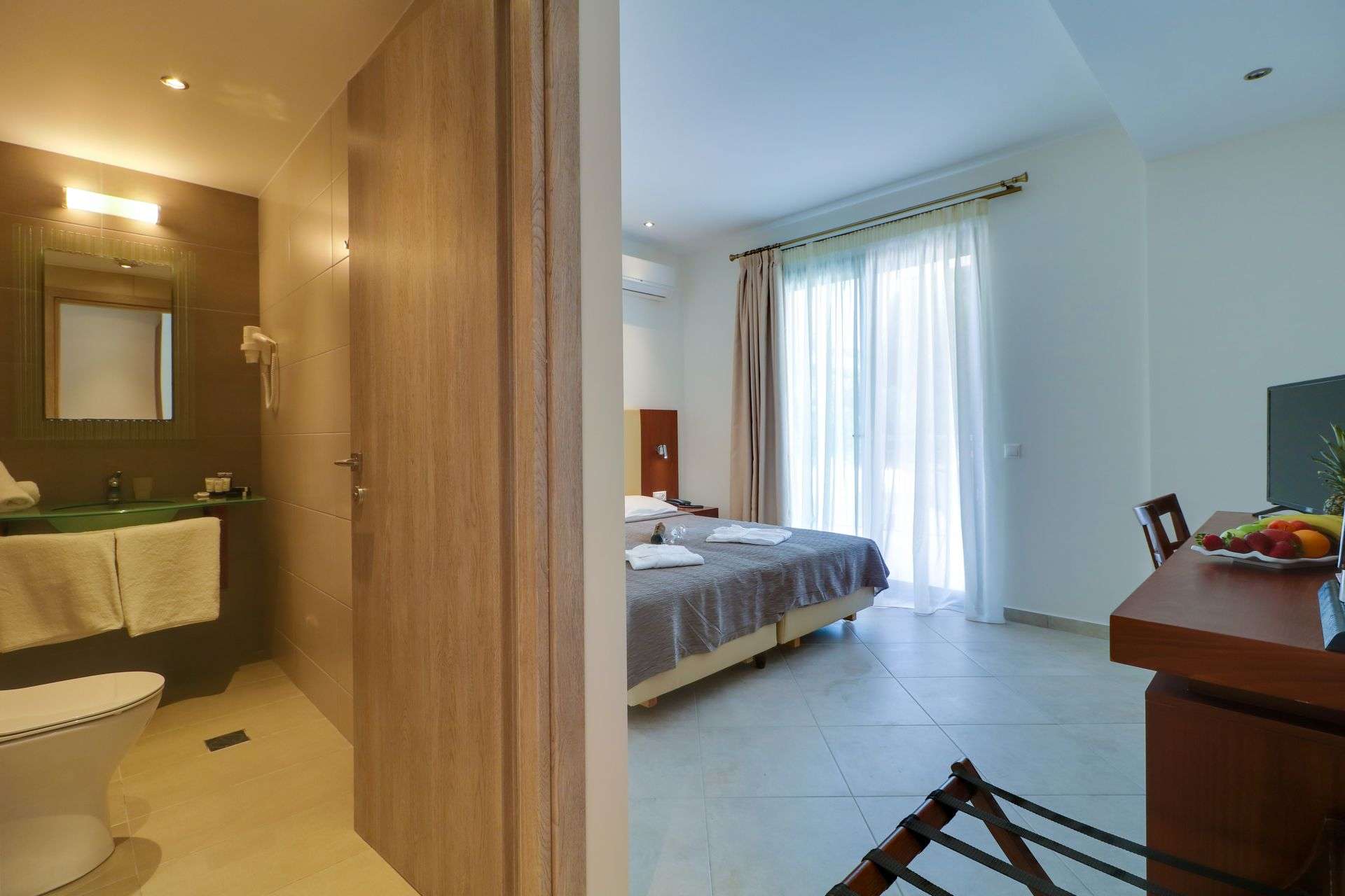 Bomo Tosca Beach Kavala