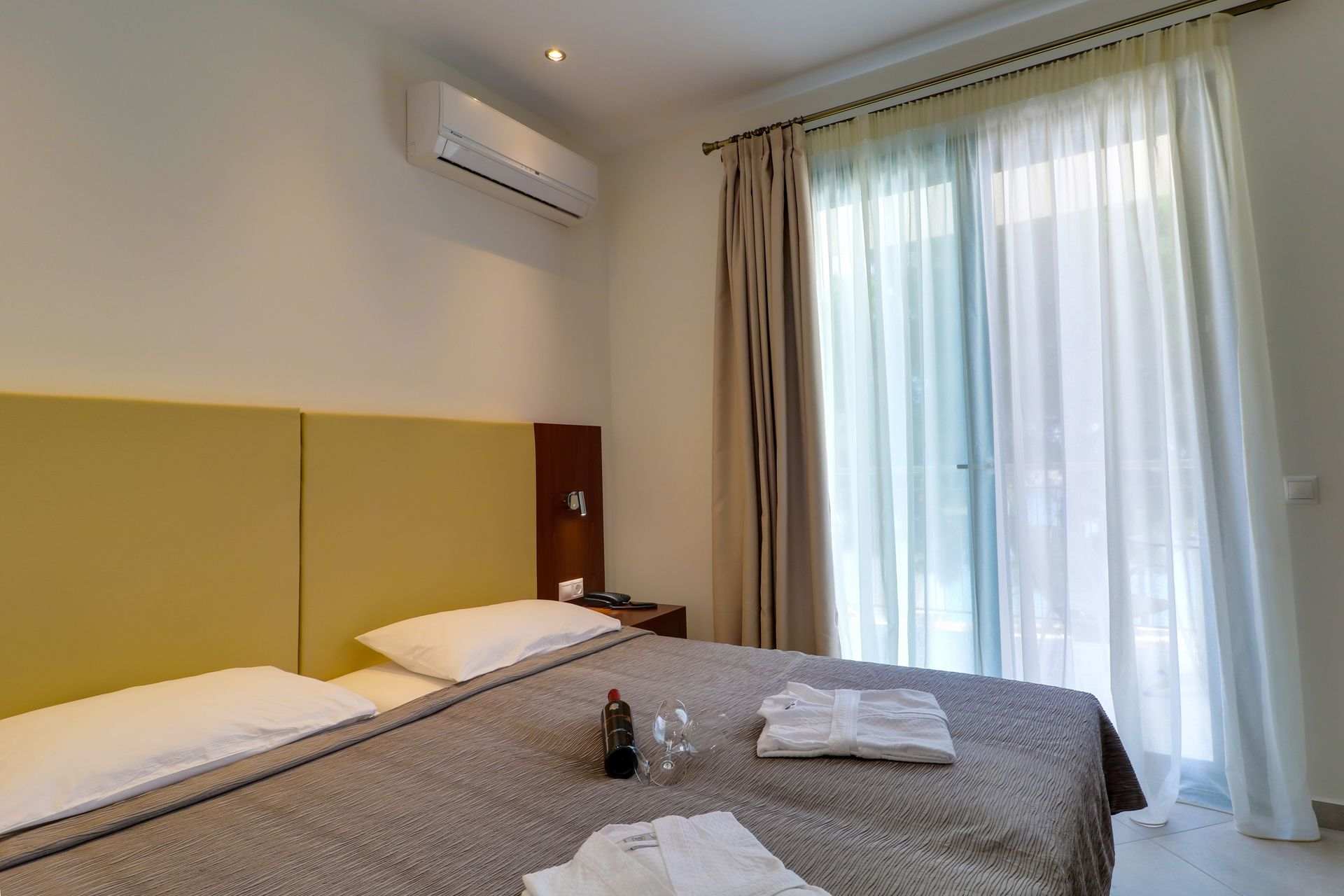 Bomo Tosca Beach Kavala