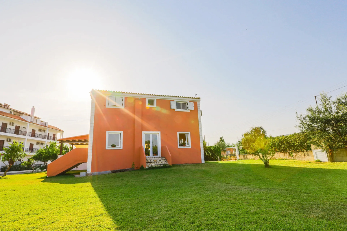 Bruskos Hotel & Suites