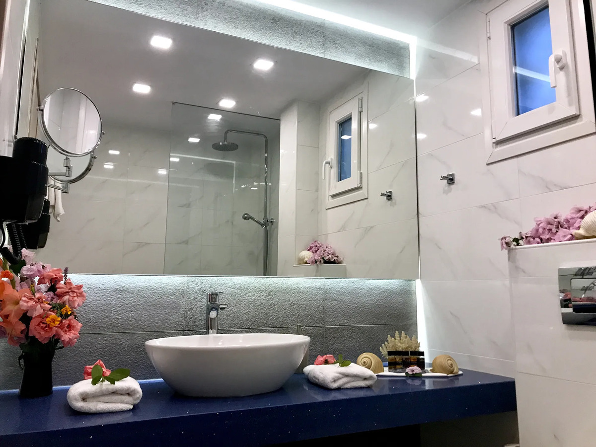 Bruskos Hotel & Suites