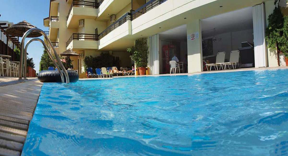 Caravel Apartment Hotel