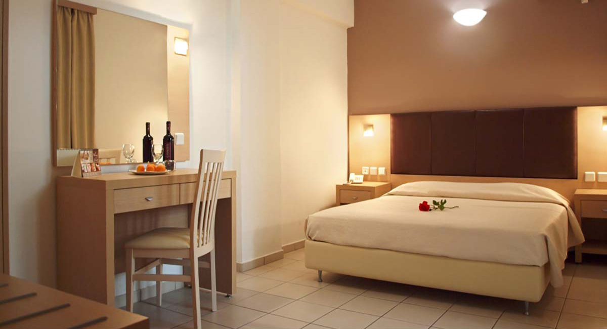 Caravel Apartment Hotel