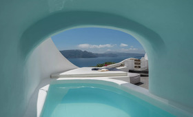 Chelidonia Luxury Suites