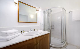 Chelidonia Traditional Villas