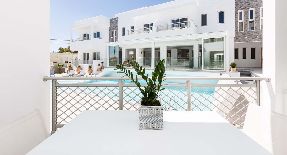 Cyano boutique hotel