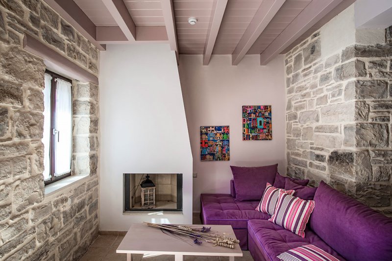 Daphne Phaistos Villa