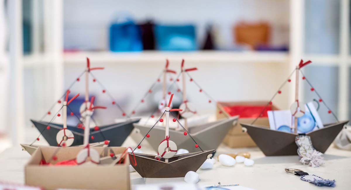 Diamond Deluxe Hotel