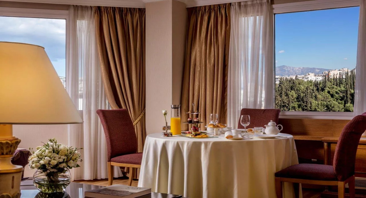 Divani Caravel Hotel