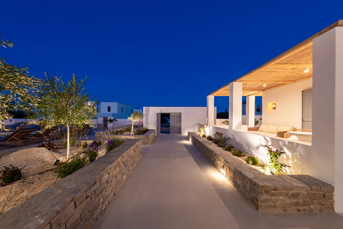 Drios Luxury Studios