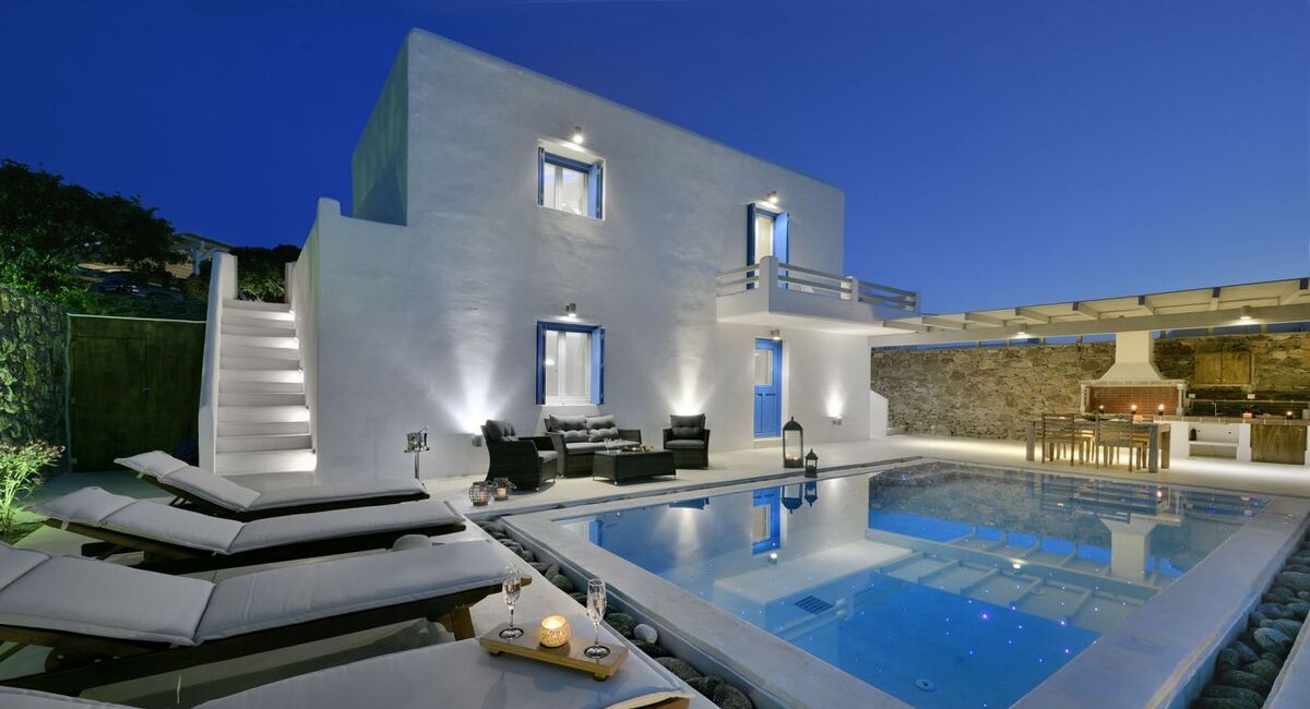 Elegant Villas & Suites